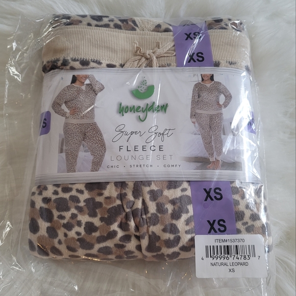 HONEYDEW Comfy Leopard Lounge Set - Picture 4 of 7